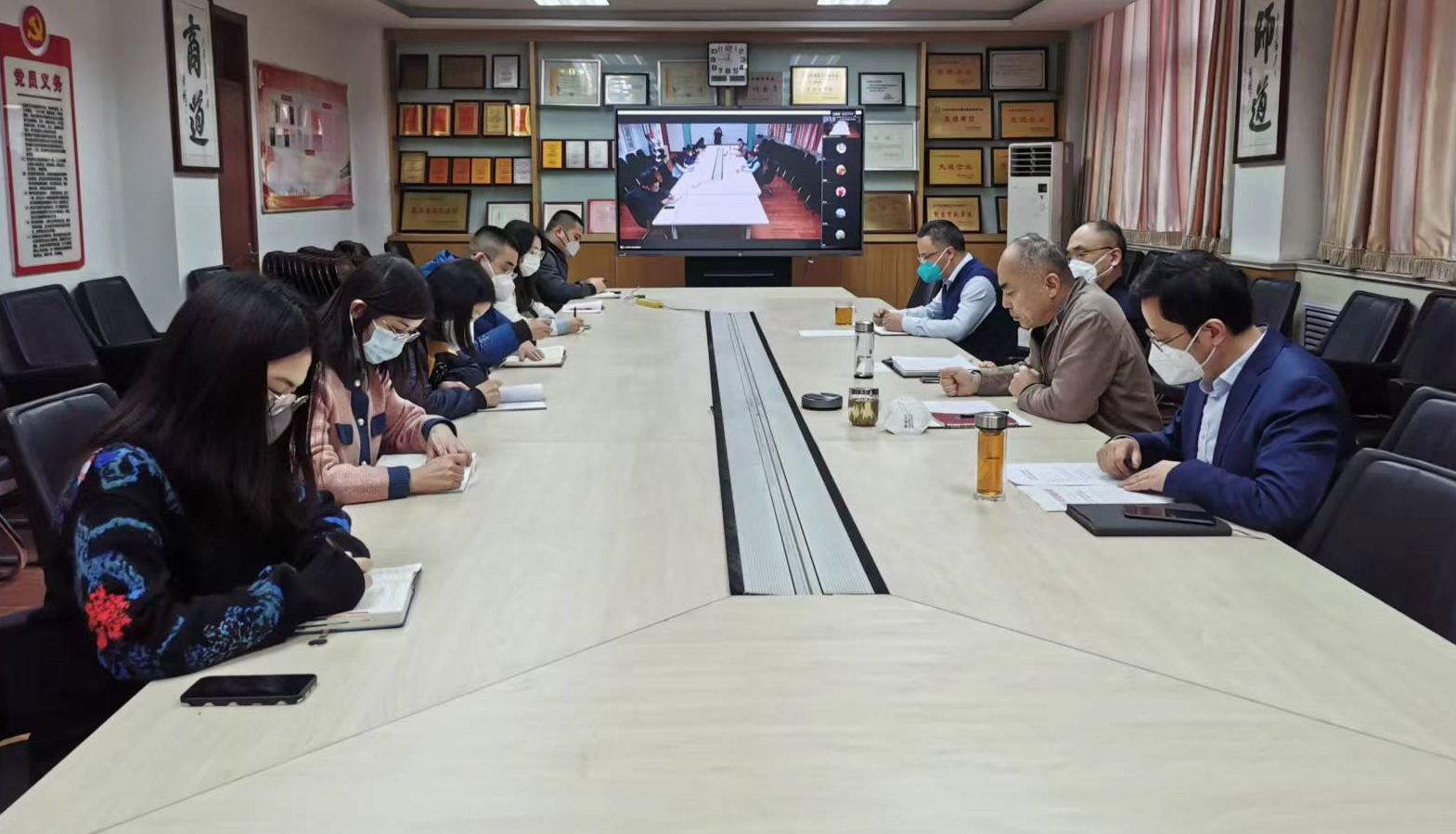 22年工作總結(jié)大會(huì) 22年工作總結(jié)大會(huì)